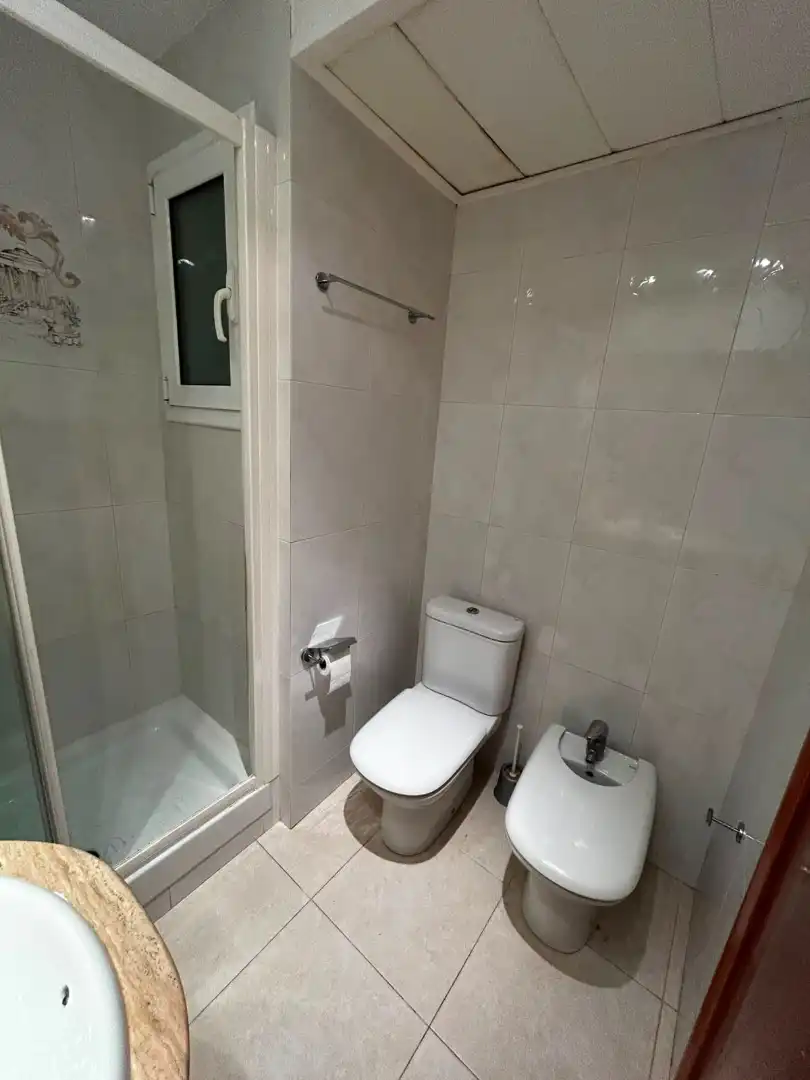 Baño de Piso en venta en Barcelona con Aire acondicionado, Calefacción y Horno