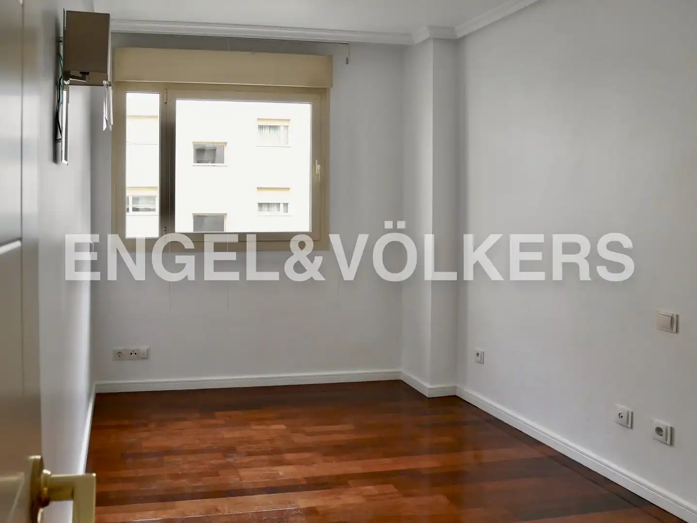 Bedroom of Flat for sale in Madrid  with Air Conditioner, Heating and Swimming Pool