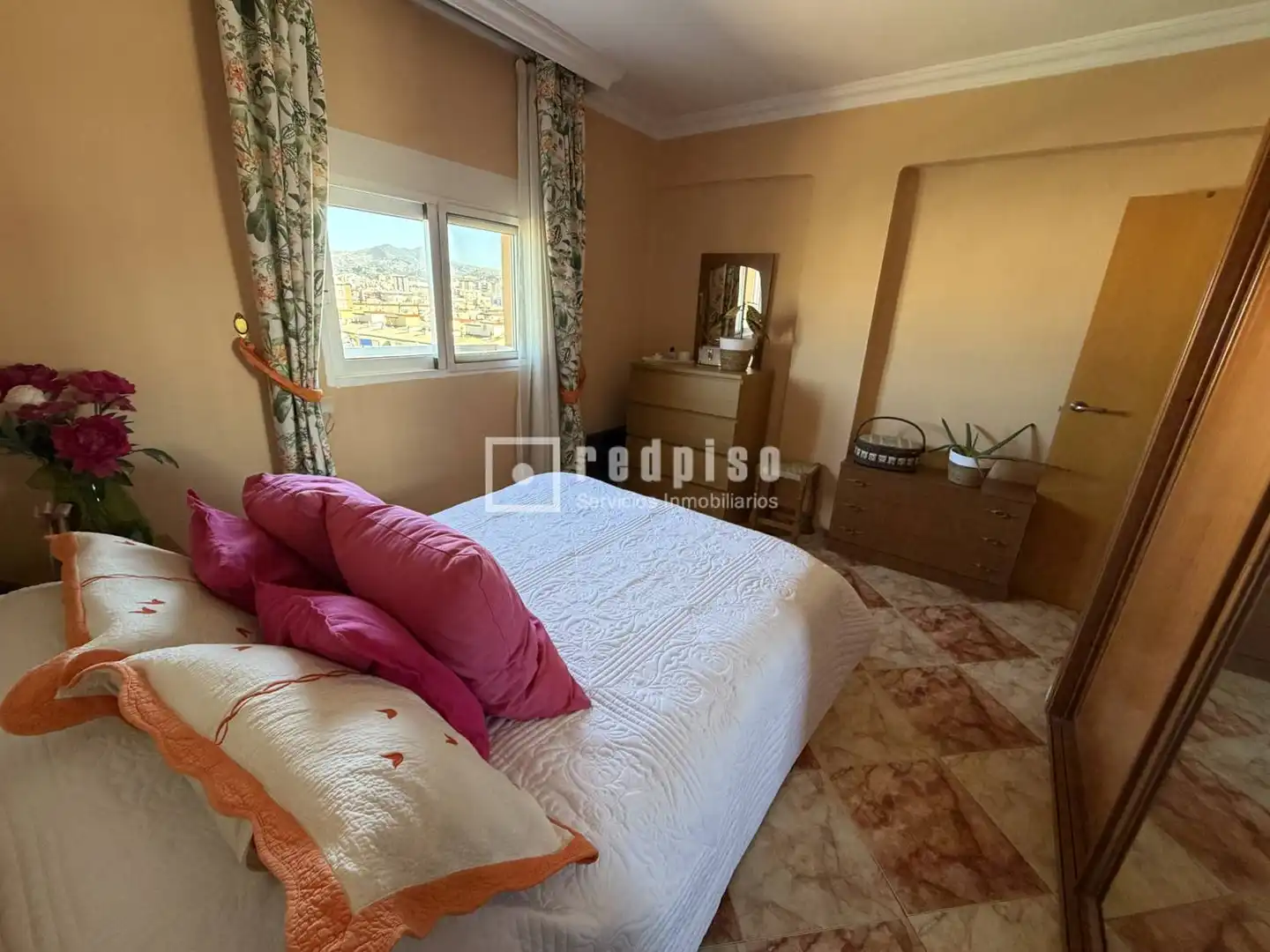 Habitación de Piso en venta en Málaga con Aire acondicionado y Amueblado