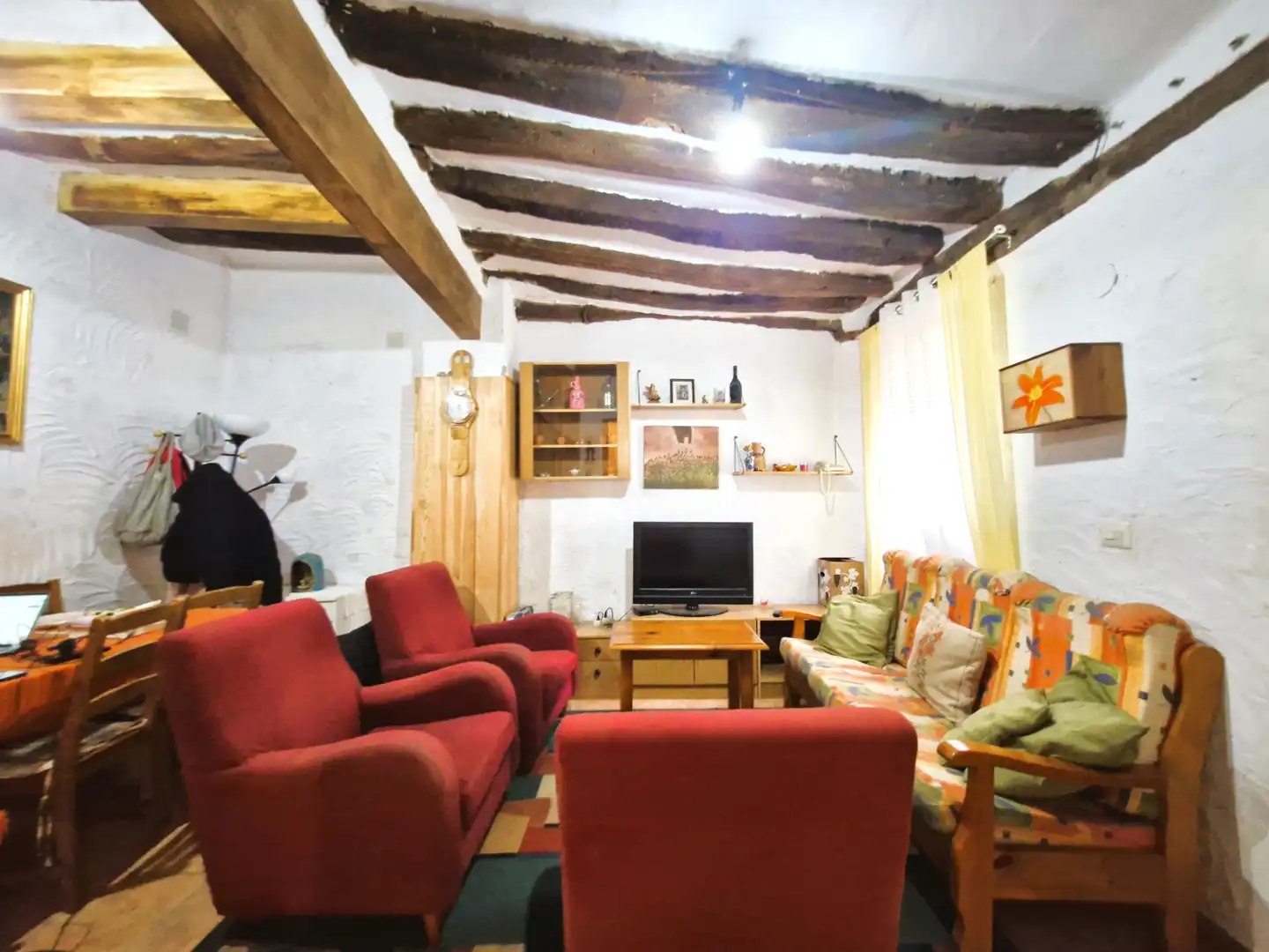 Sala d'estar de Finca rústica en venda en Arnedillo amb Calefacció, Traster i Moblat