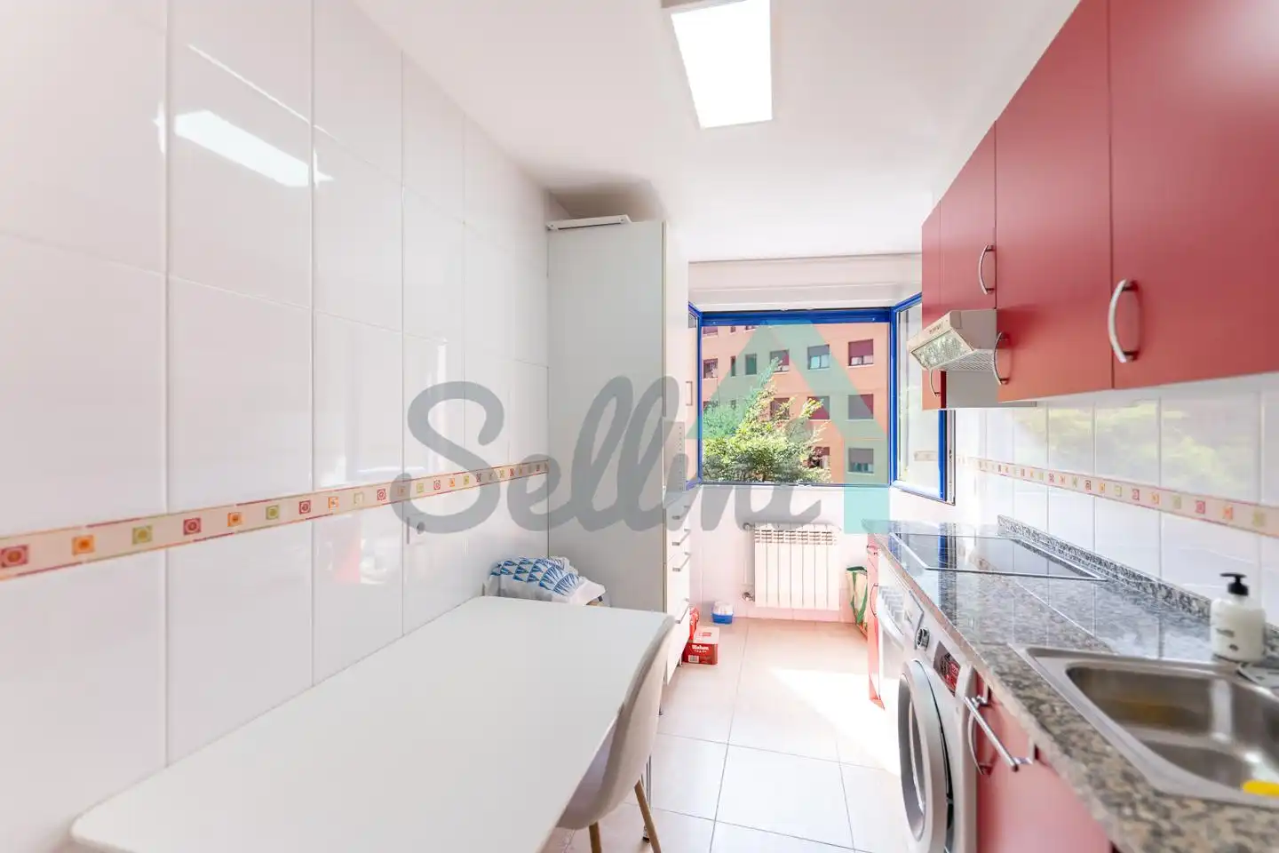 Kitchen of Flat for rent in Oviedo   with Heating, Parquet flooring and Storage room