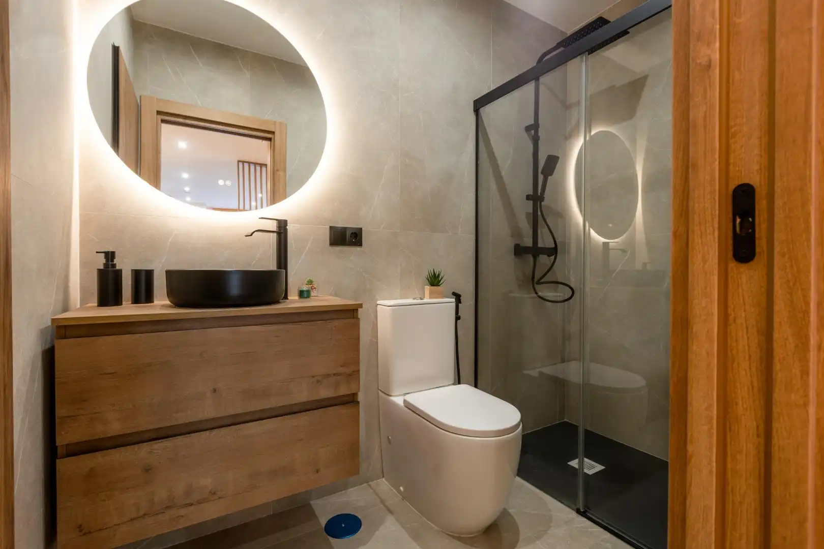 Bathroom of Study for sale in Granada  with Air Conditioner, Heating and Oven