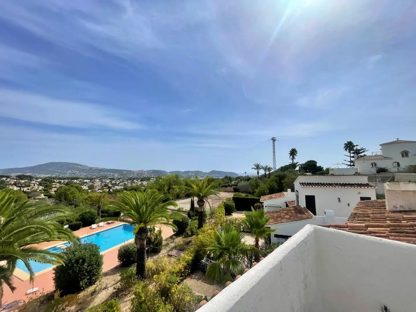 Vista exterior de Casa o xalet de lloguer en Moraira amb Calefacció, Terrassa i Piscina