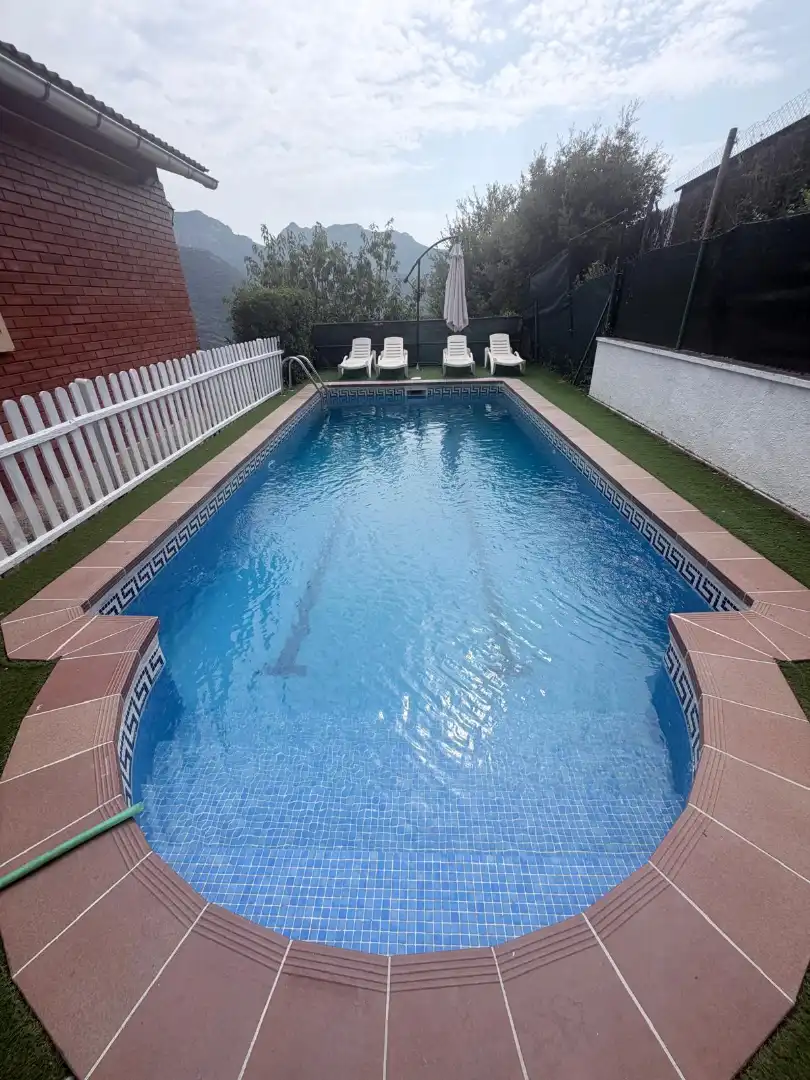 Piscina de Casa o xalet en venda en Cercs amb Aire condicionat, Calefacció i Jardí privat