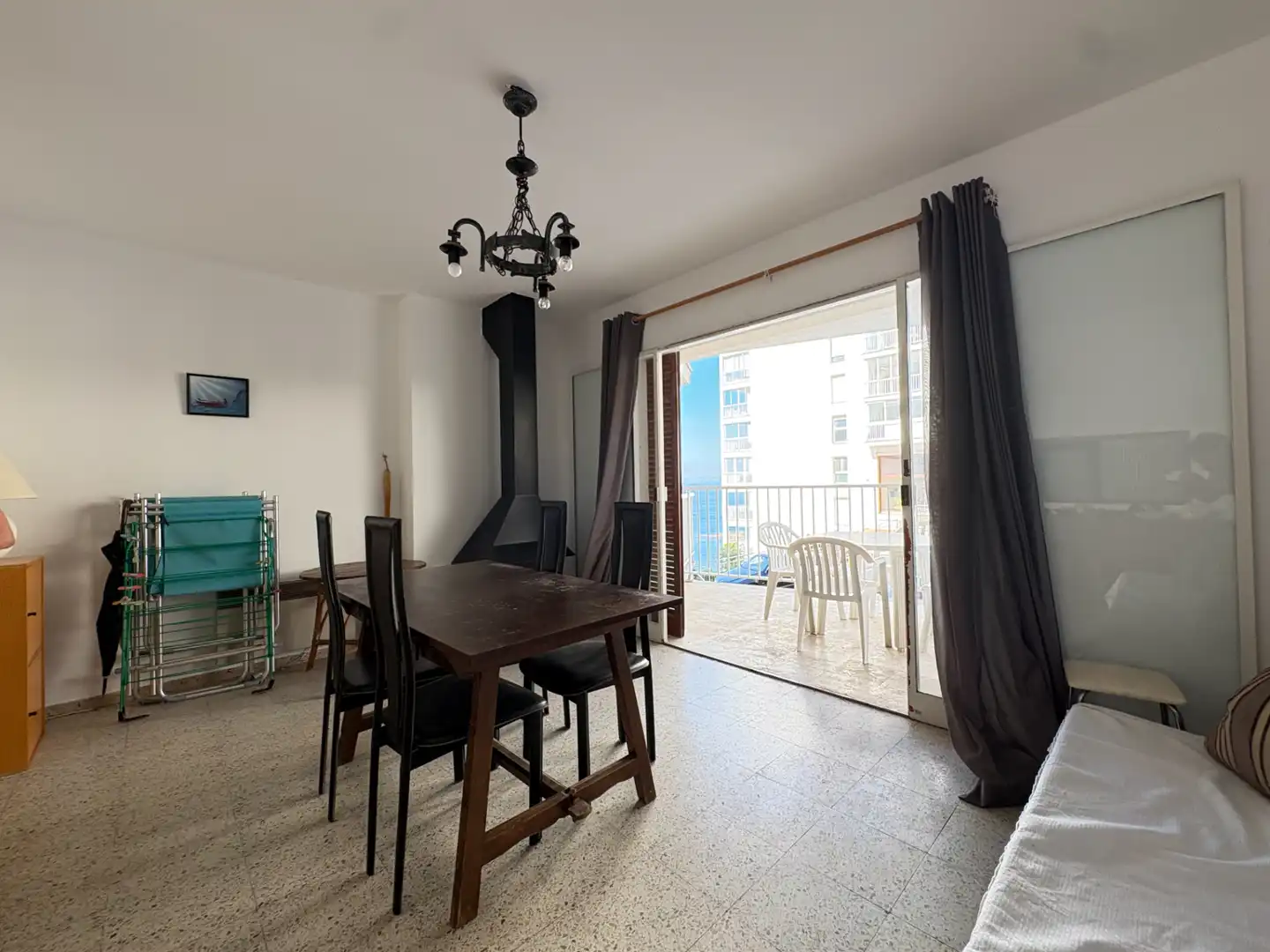 Menjador de Apartament en venda en Roses amb Terrassa, Moblat i Balcó