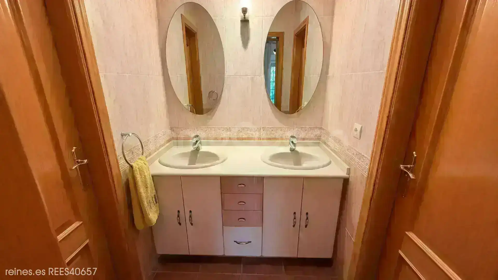 Bany de Casa o xalet en venda en Villaviciosa de Odón amb Calefacció i Jardí privat