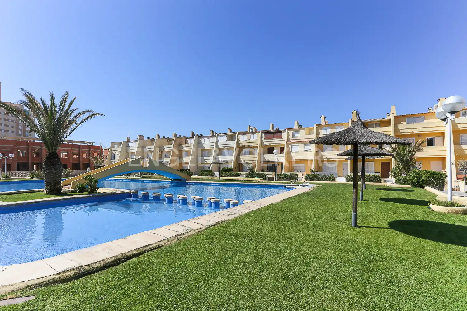 Exterior view of Houses for rent in Valencia  with Heating, Private garden and Terrace