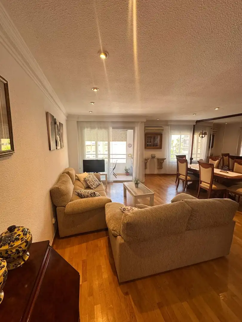 Wohnung zur Miete in Calle de Àngel Guimerà, Arrancapins