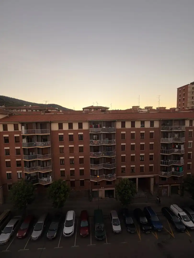 Vista exterior de Pis en venda en Ibaiondo