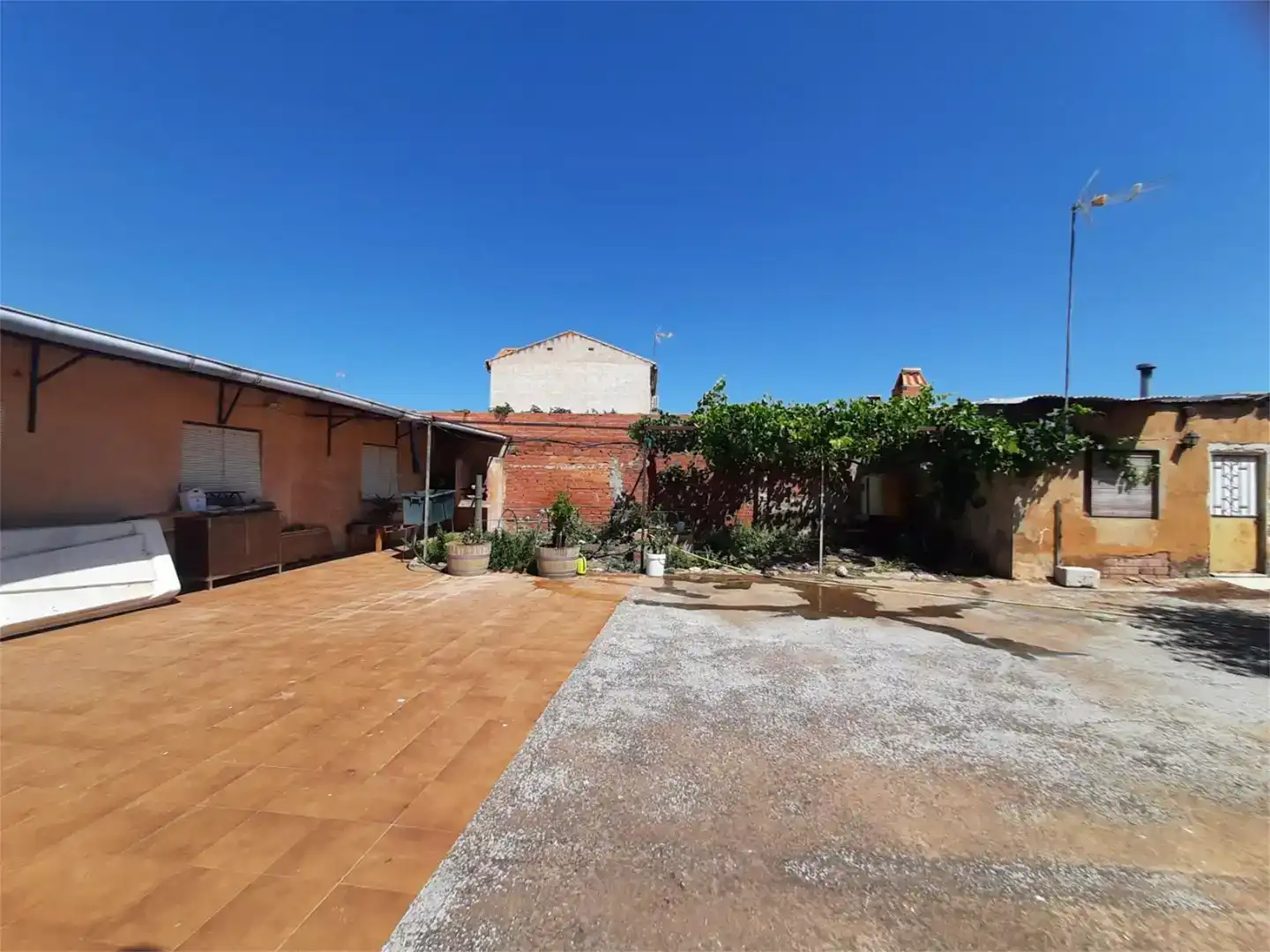 Terrassa de Finca rústica en venda en Picón amb Jardí privat