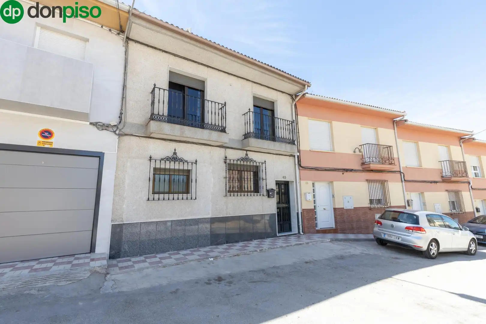 Detached homes for sale in Calle Viejo de Charilla, 43, Alcalá la Real