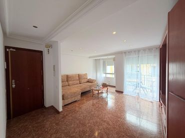 Apartament amb balcó de lloguer a Calle Calle Cerdá 30