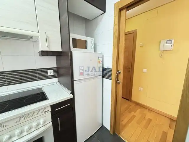 Cocina de Apartamento en venta en Valdepeñas con Aire acondicionado, Calefacción y Amueblado