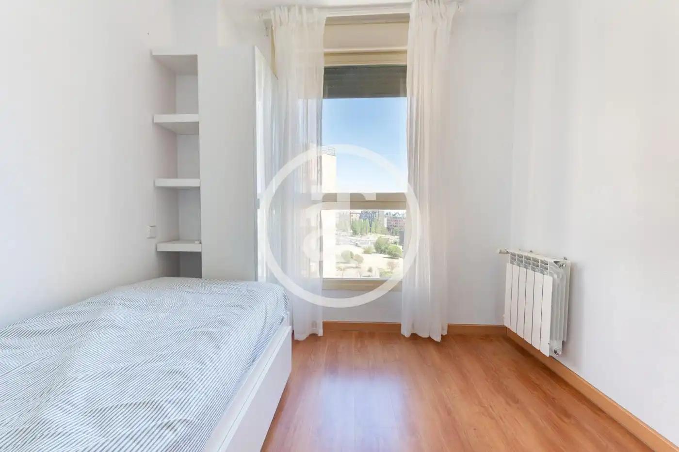 Habitación de Piso de alquiler en Madrid con Aire acondicionado, Calefacción y Amueblado