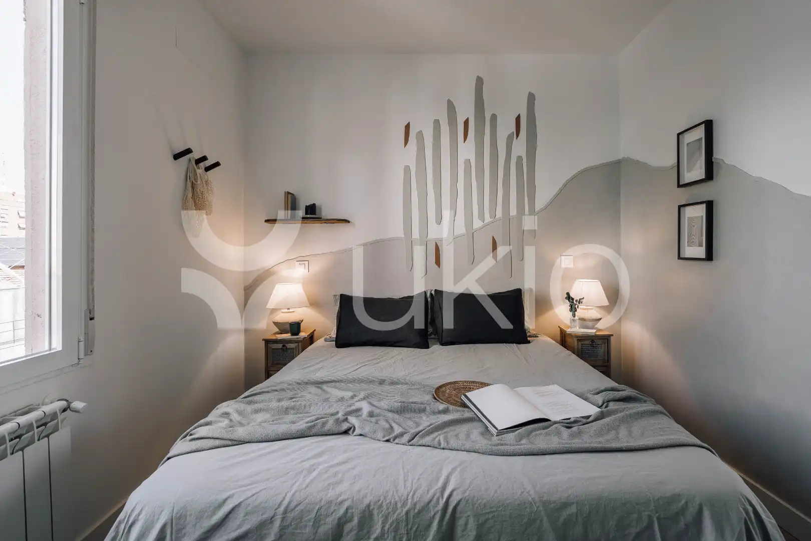 Dormitori de Apartament de lloguer en Madrid amb Aire condicionat, Calefacció i Moblat