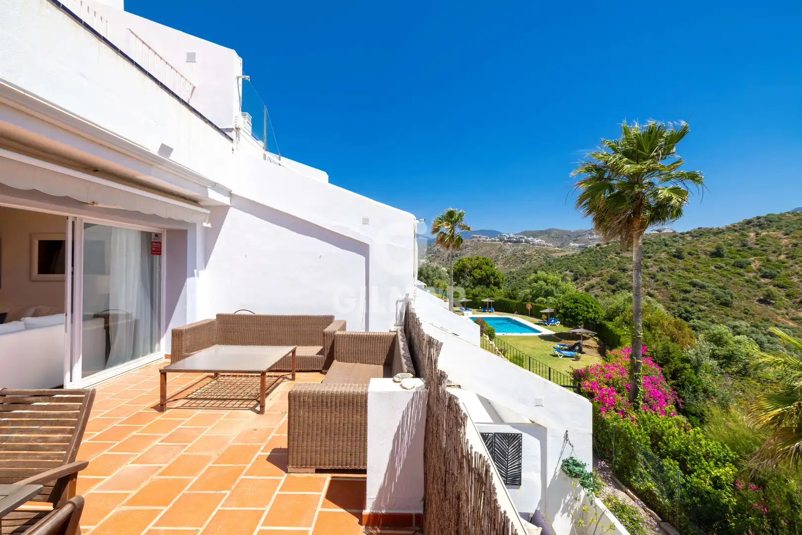 Terrace of Apartments for sale in Benahavís  with Heating, Swimming Pool and Balcony