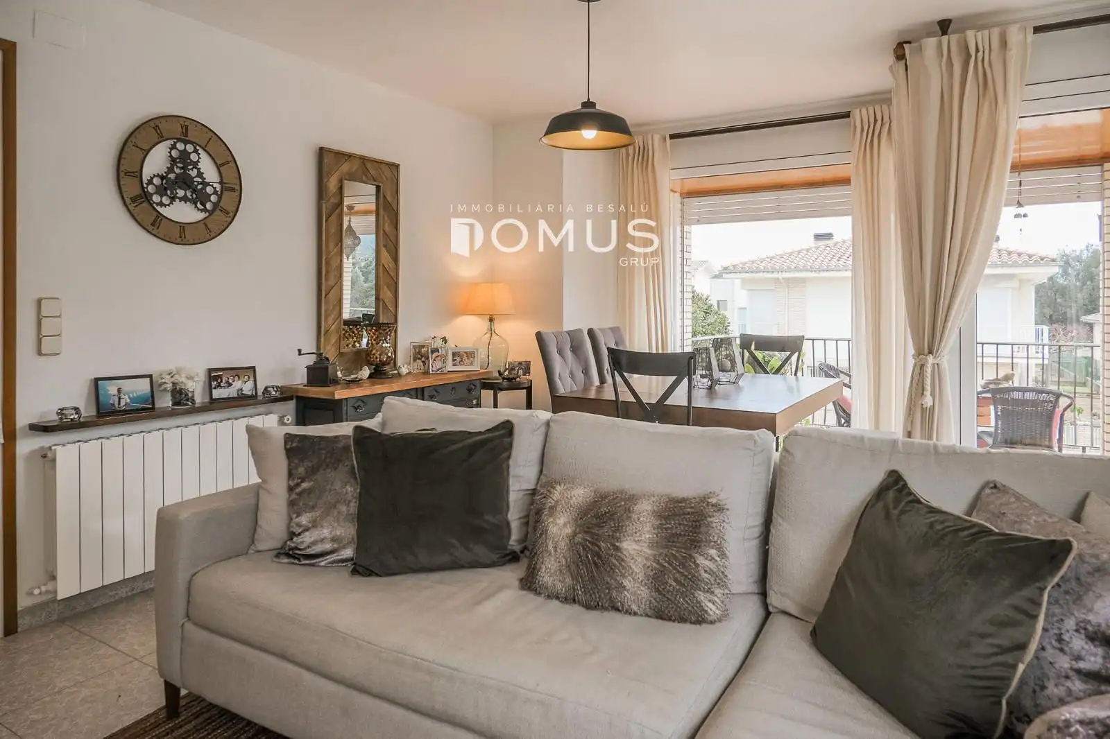 Living room of Houses for sale in Besalú  with Air Conditioner, Private garden and Terrace