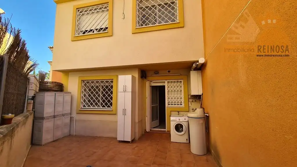 Casa adosada de lloguer a Avenida del Golf, Altorreal - El Chorrico