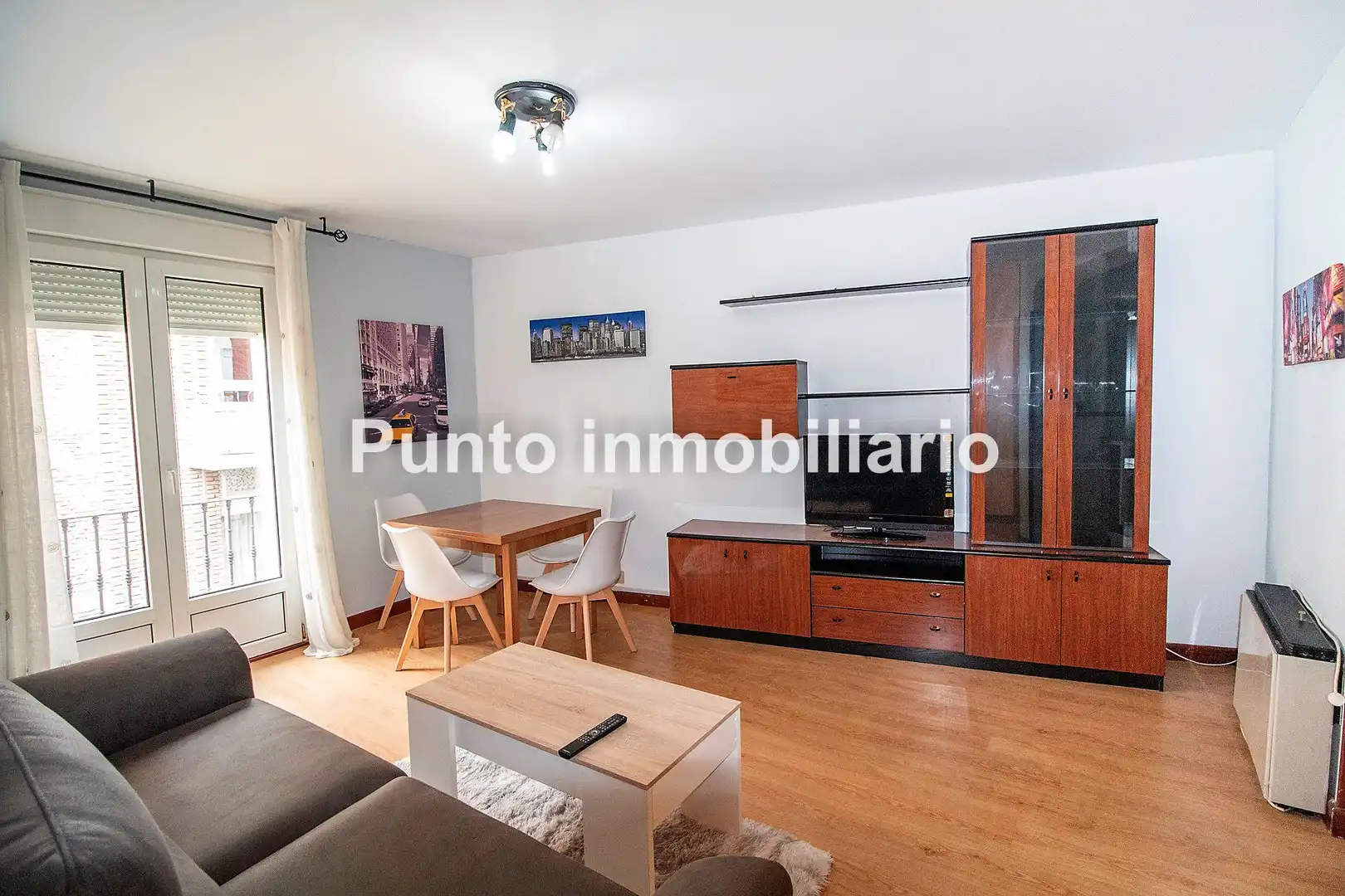 Flat with terrace to rent in Calle de Teresa Gil, imagen 5