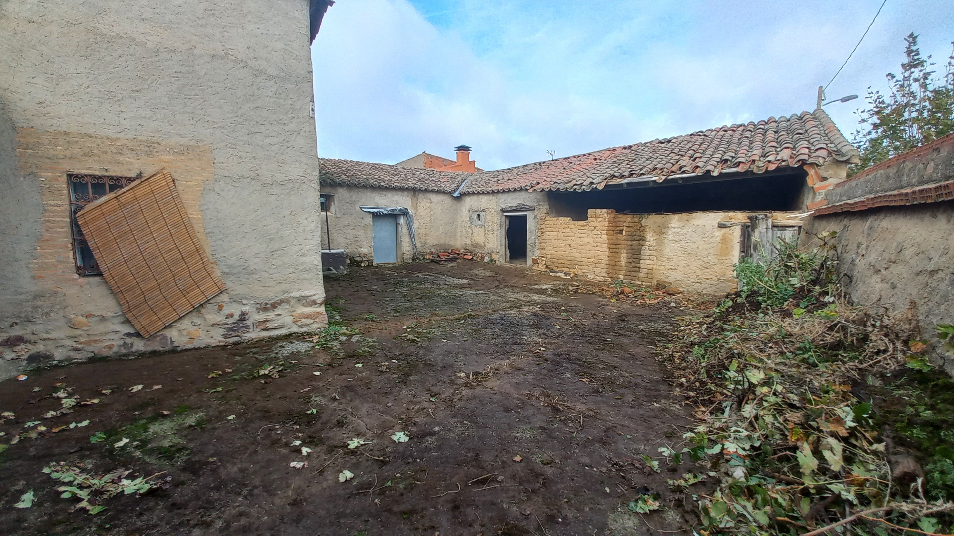 House or chalet for sale in Montamarta