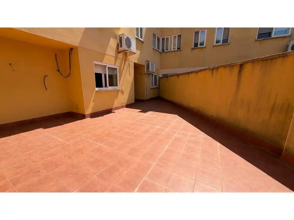 Piso con ascensor en venta en Calle Mont-Roig, imagen 2