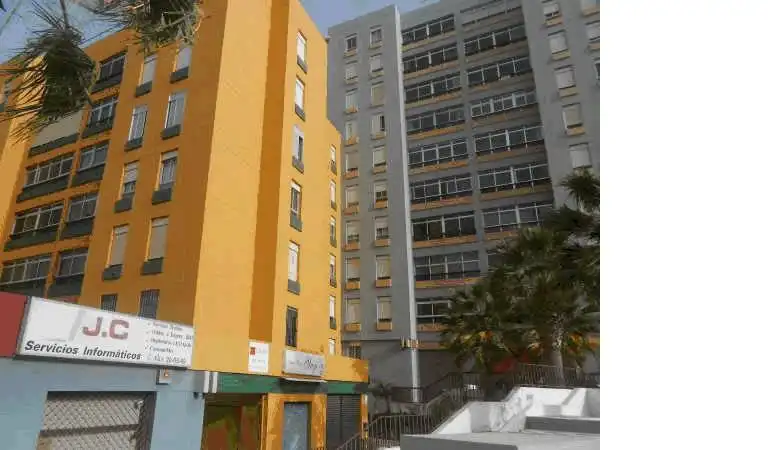 Vista exterior de Local en venta en  Santa Cruz de Tenerife Capital