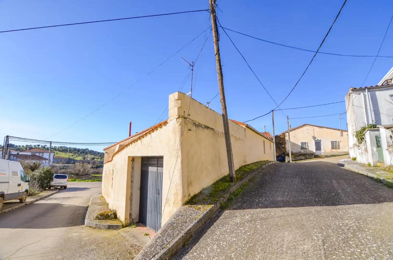 Houses for sale in Frades de la Sierra