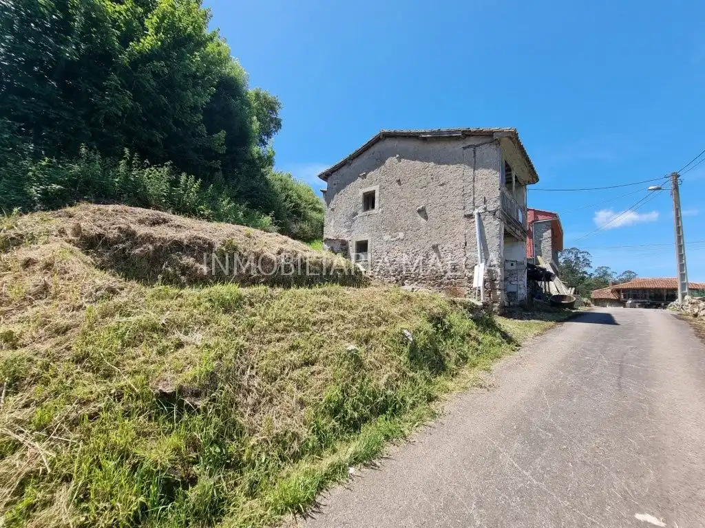 Casa o xalet en venda en Colunga amb Jardí privat