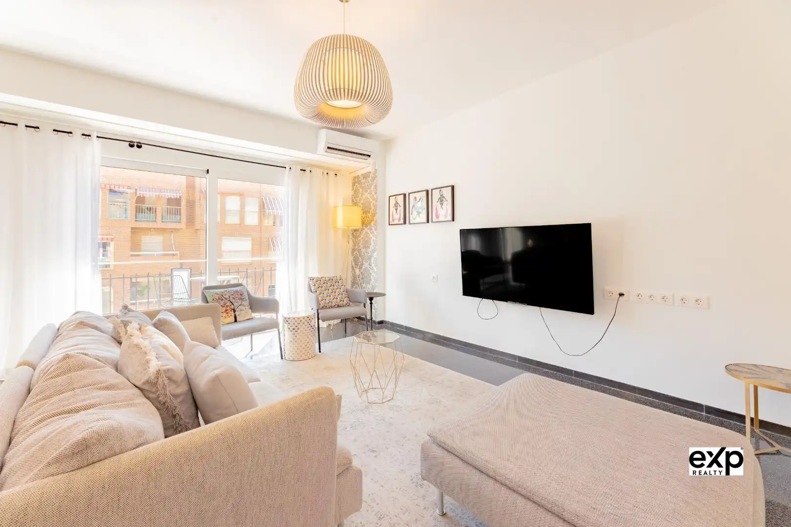 Sala d'estar de Apartament de lloguer en Valencia amb Aire condicionat, Calefacció i Terrassa