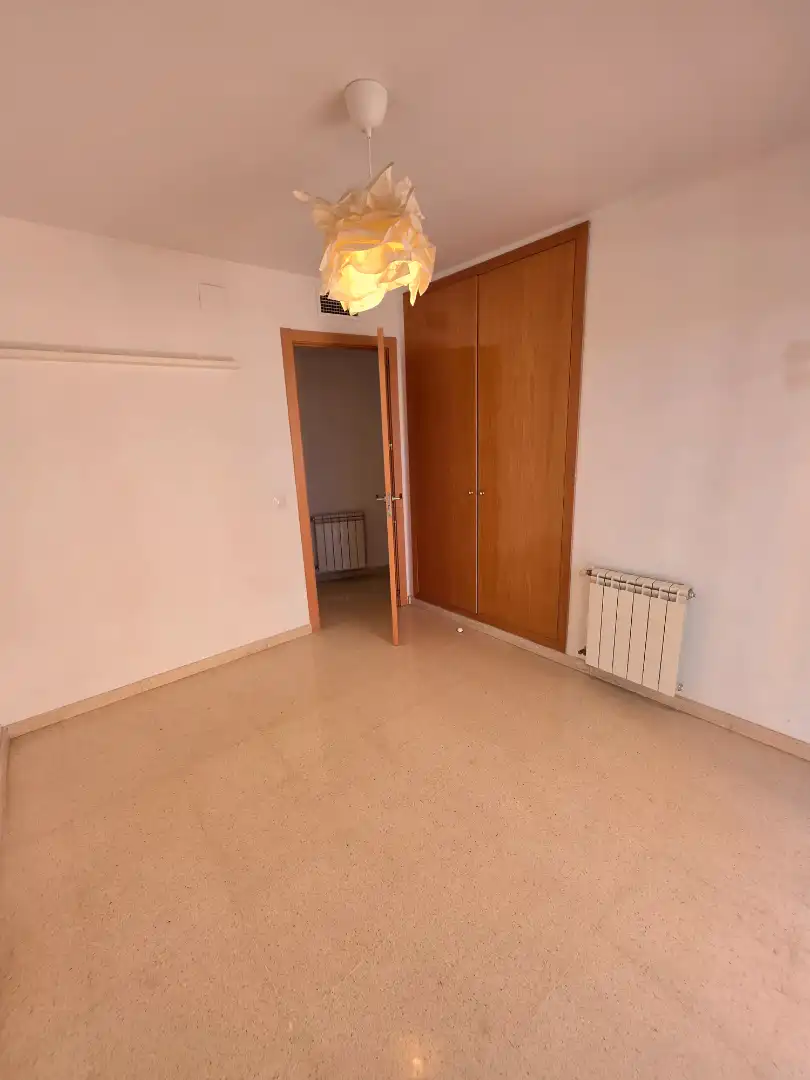 Habitación de Piso en venta en Tarragona con Aire acondicionado, Calefacción y Terraza