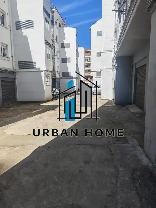 Außenansicht von Wohnung zum Verkauf in León Capital  mit Heizung und Terrasse