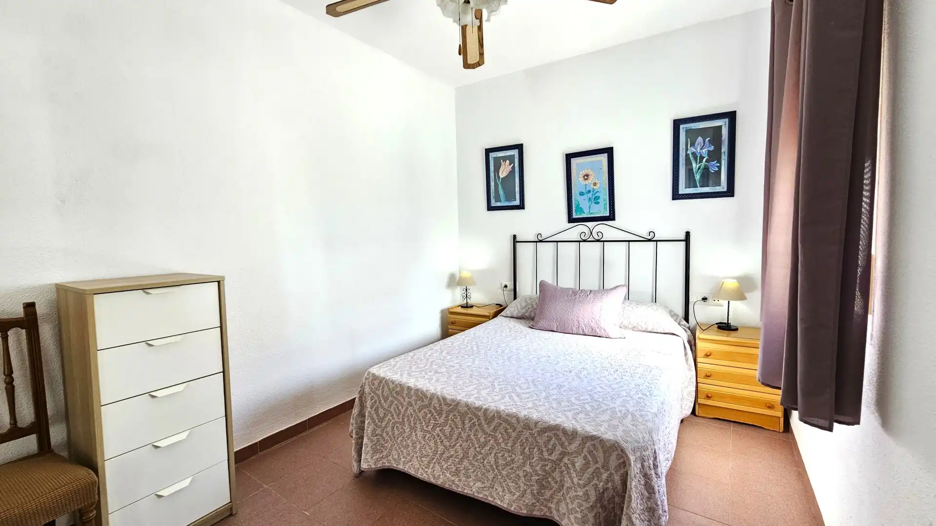 Schlafzimmer von Wohnung zum Verkauf in Chipiona mit Klimaanlage und Möbliert