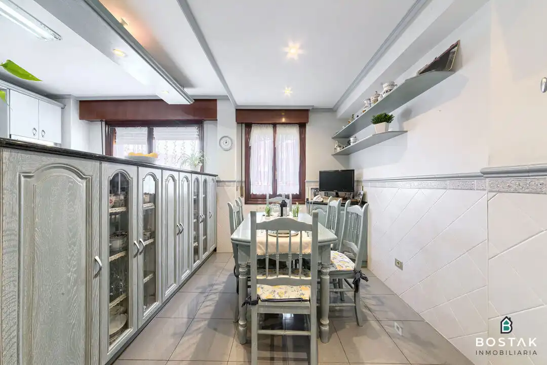 Küche von Wohnung zum Verkauf in Bilbao  mit Heizung, Terrasse und Möbliert