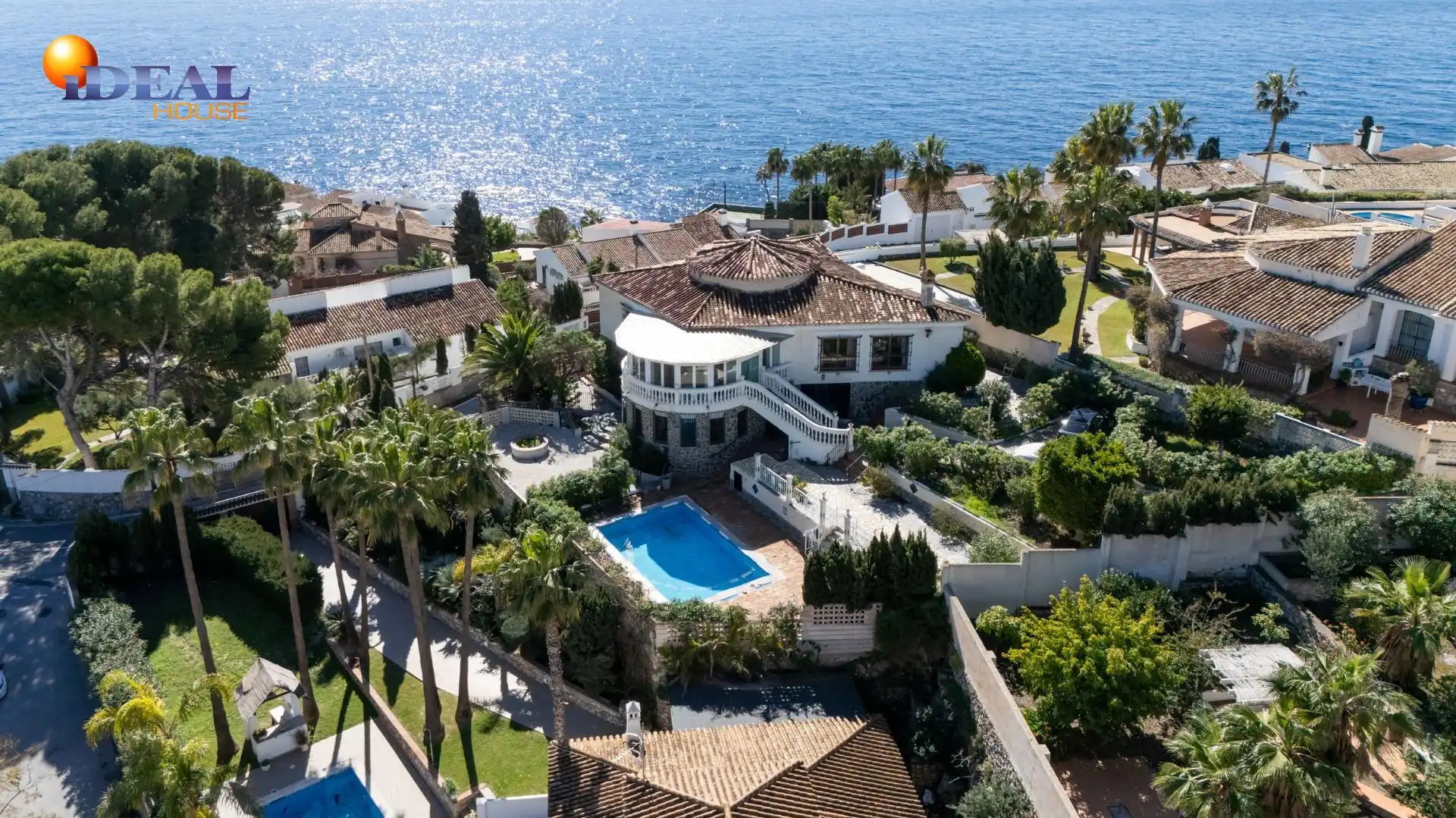 Vista exterior de Casa o chalet en venta en Almuñécar con Aire acondicionado, Jardín privado y Terraza