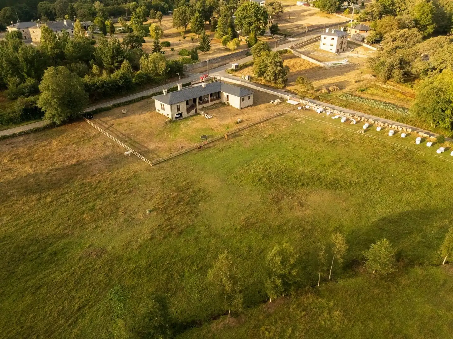 Houses for sale in Friol  with Heating, Private garden and Furnished