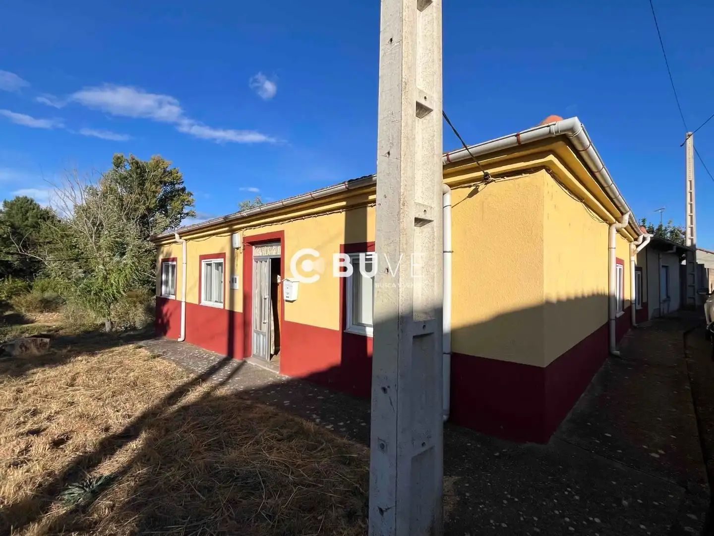 Vista exterior de Casa o xalet en venda en Quintana y Congosto amb Calefacció, Terrassa i Traster