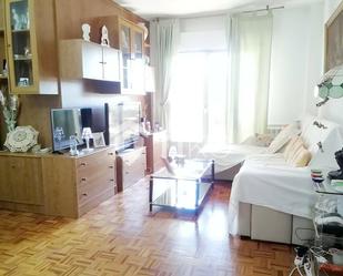 Bedroom of Flat for sale in Alcorcón  with Air Conditioner, Terrace and Swimming Pool