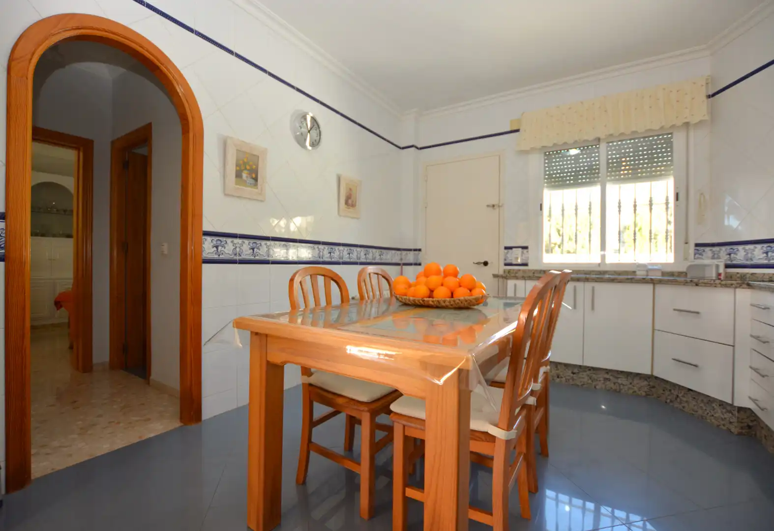Comedor de Casa o chalet en venta en Valencina de la Concepción con Calefacción, Jardín privado y Trastero
