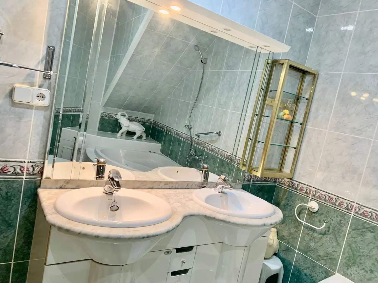 Baño de Piso en venta en Villa del Prado