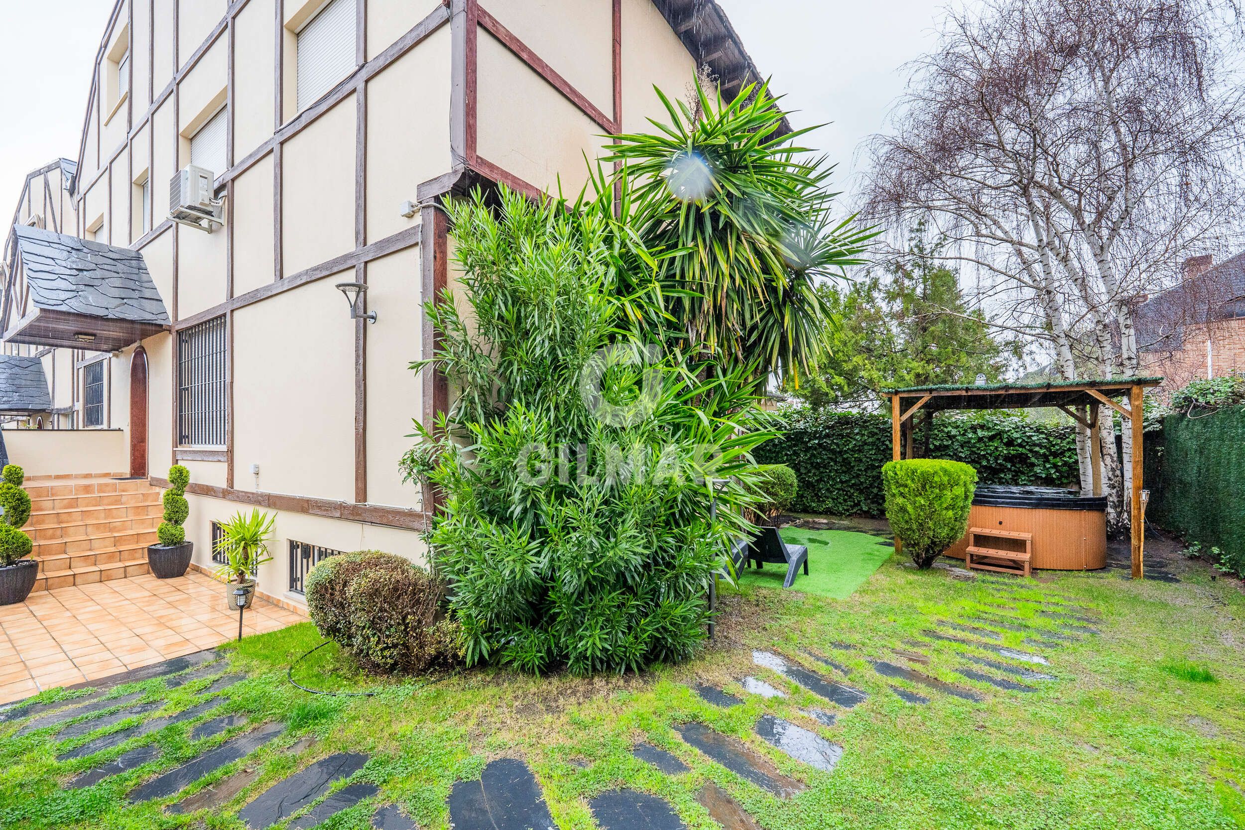 Garden of Single-family semi-detached for sale in  Madrid Capital