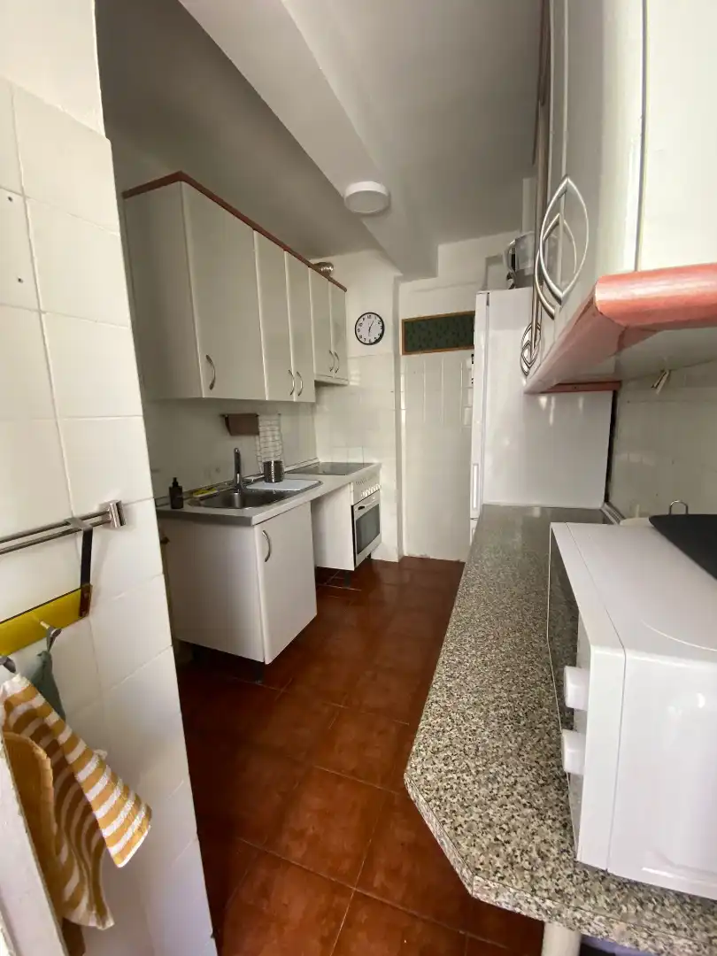 Küche von Wohnung zur Miete in Madrid mit Heizung, Parkett und Möbliert