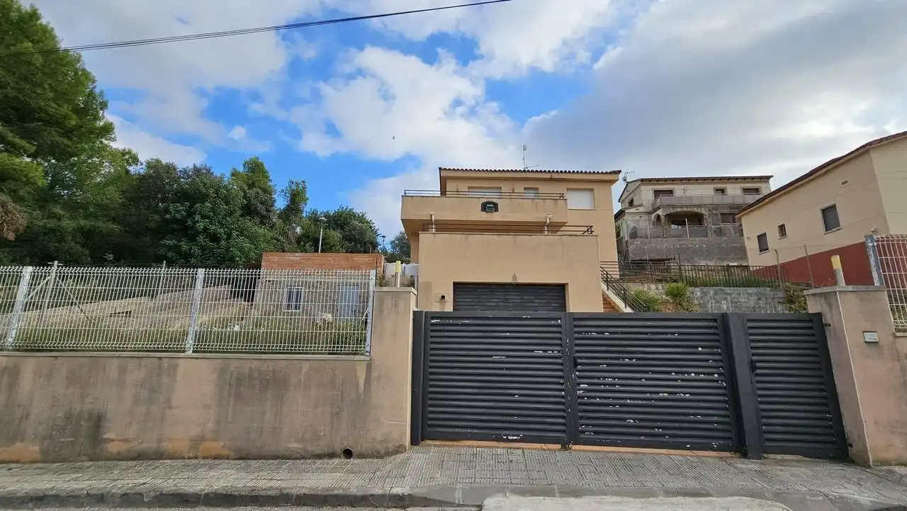 Vista exterior de Casa o chalet en venta en Calafell con Jardín privado