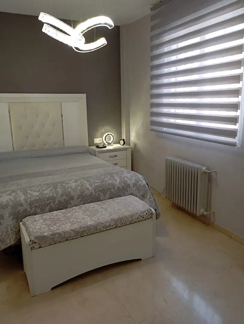 Dormitori de Casa o xalet en venda en Linares amb Aire condicionat i Calefacció