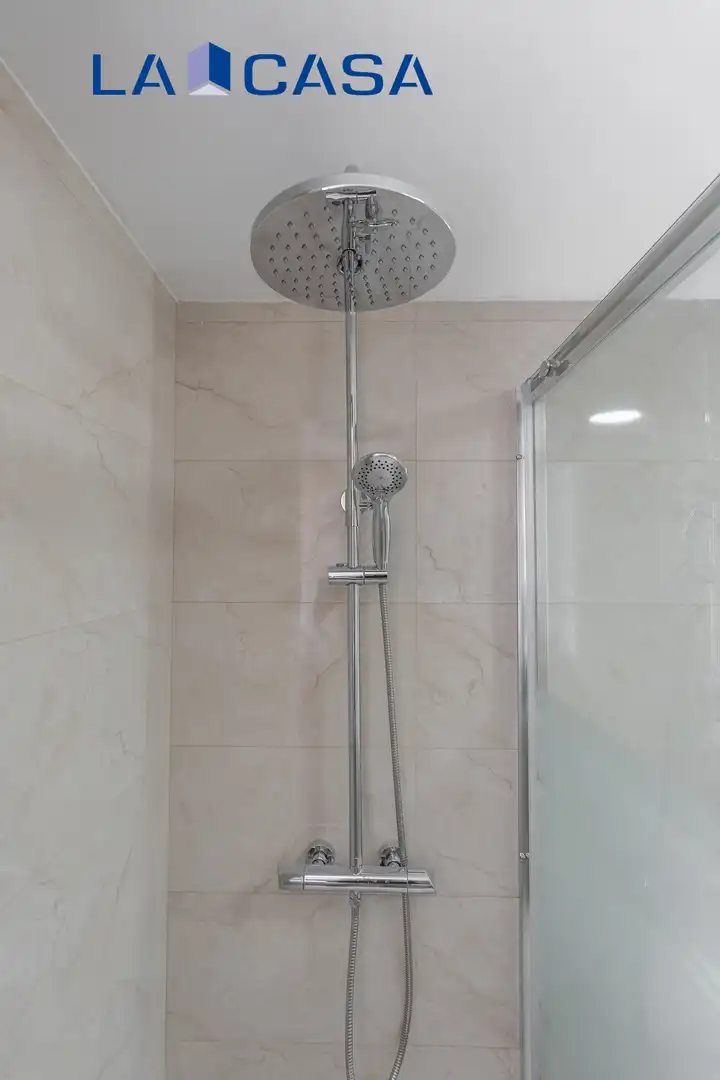 Baño de Piso en venta en Madrid con Calefacción y Terraza