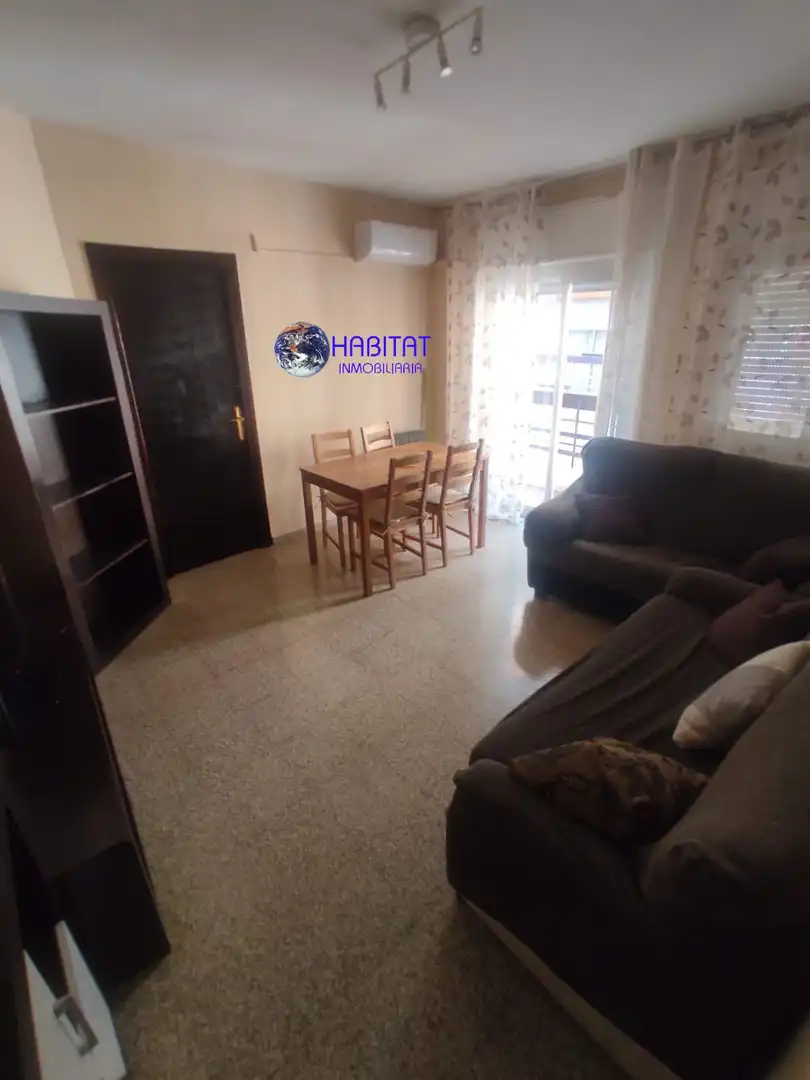 Sala de estar de Piso de alquiler en Granada con Aire acondicionado, Calefacción y Terraza