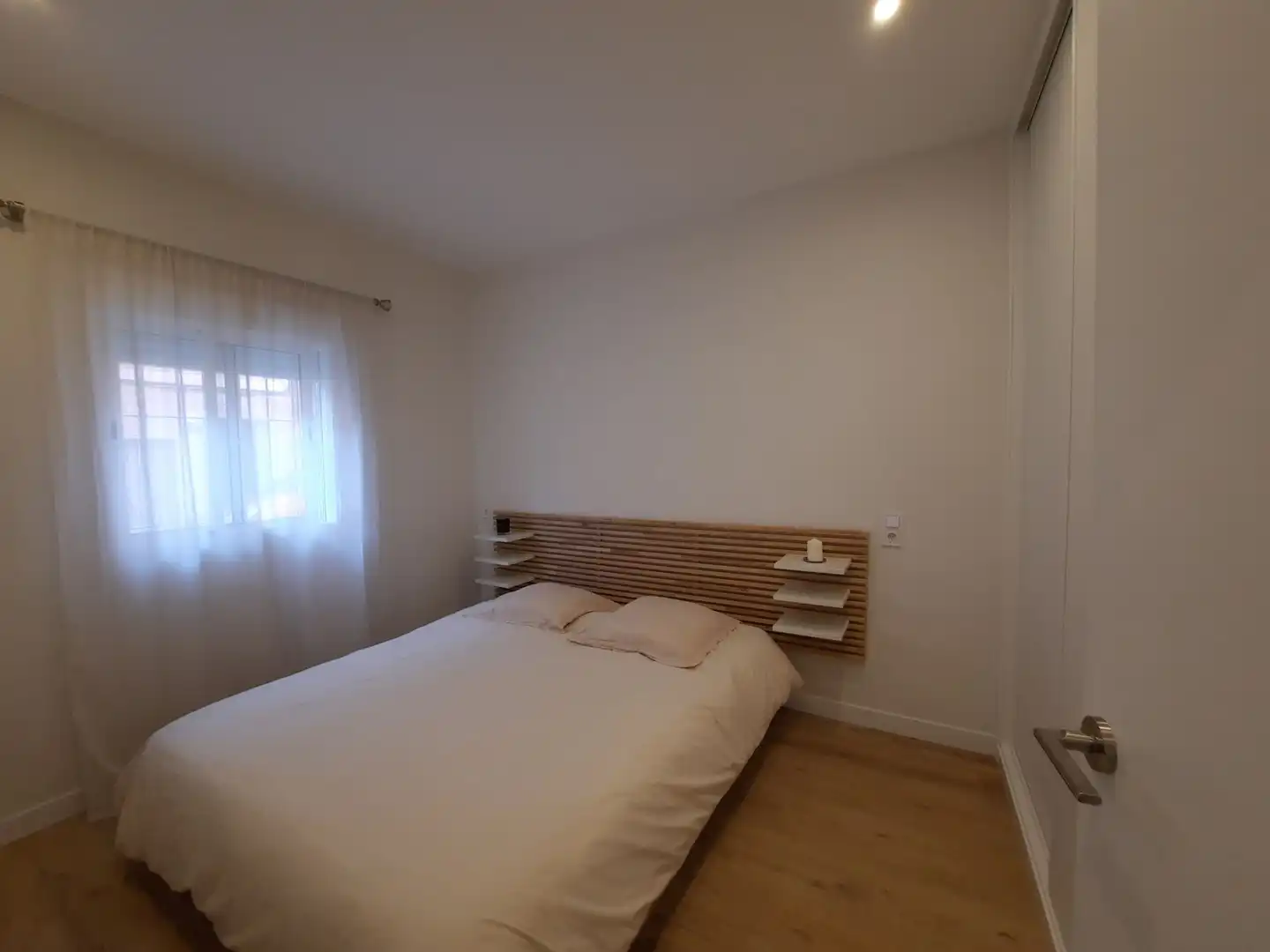 Bedroom of Flat for sale in Madrid  with Furnished