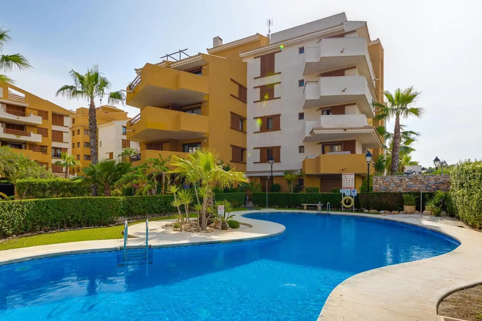 Apartments for sale in Calle C. Mar de Fondo, 2, Punta Prima