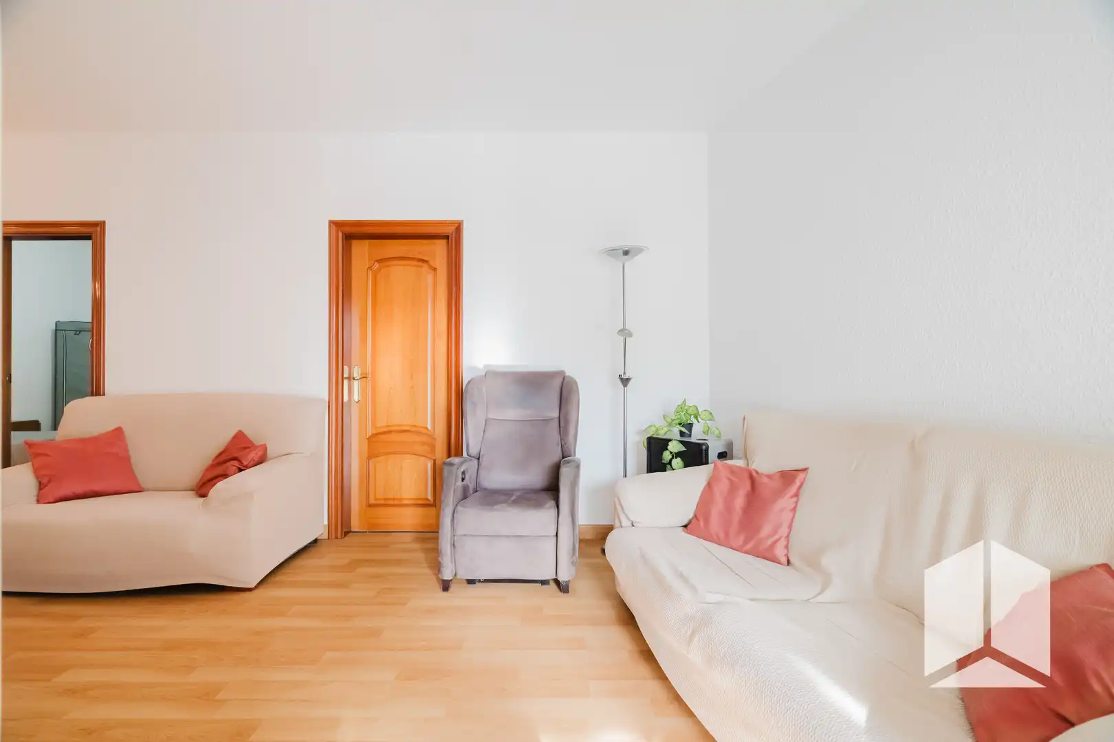 Wohnung mit Aufzug zum Verkauf in Castell - Poble Vell, imagen 4
