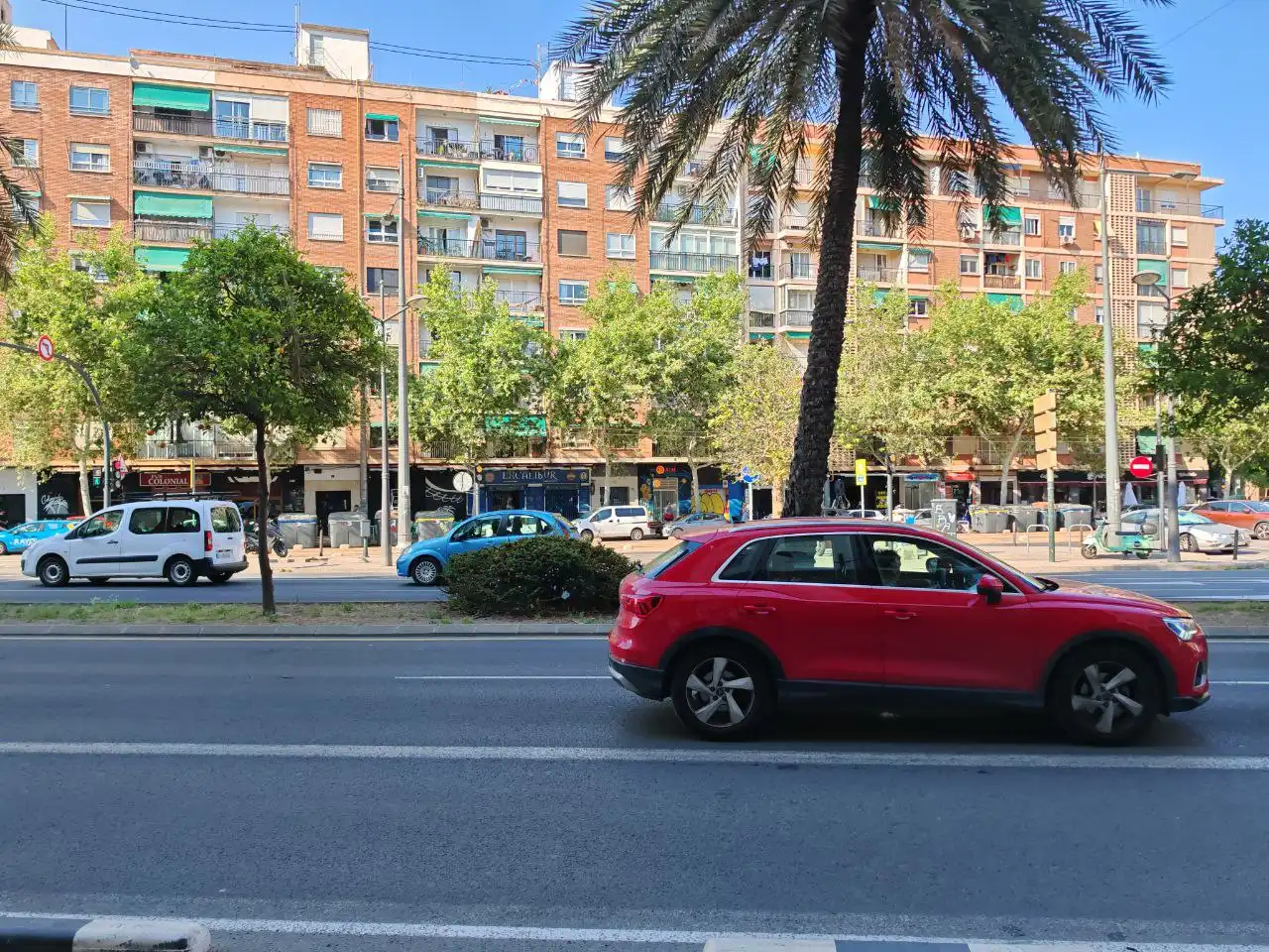 Vista exterior de Oficina de alquiler en Valencia con Aire acondicionado