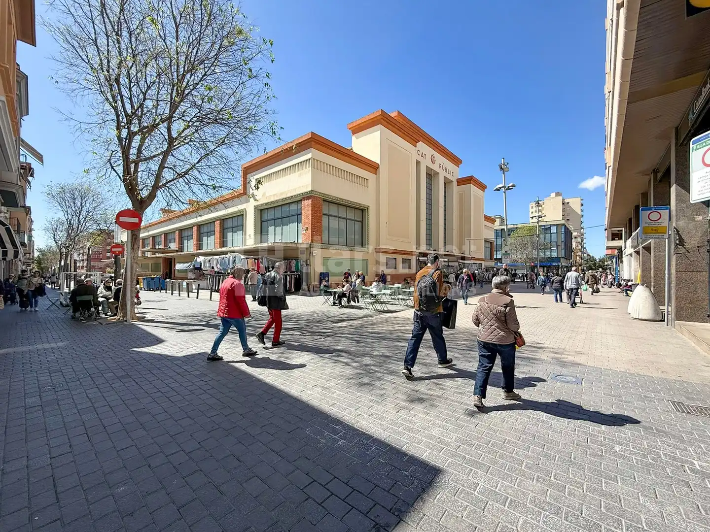 Außenansicht von Wohnung zum Verkauf in Vilanova i la Geltrú mit Klimaanlage, Parkett und Terrasse